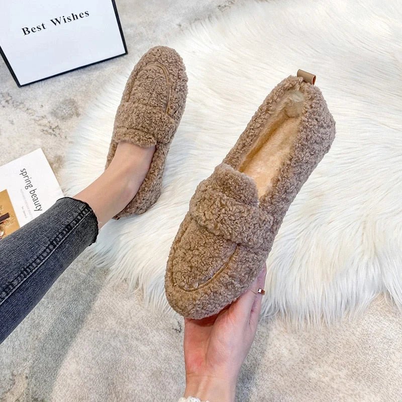 Plush moccasins with non-slip sole - Angelenita